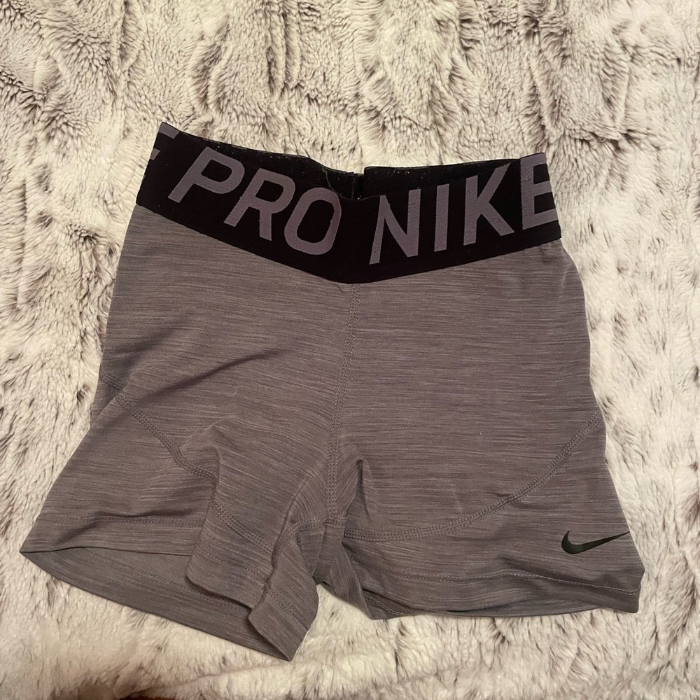 women’s nike pros